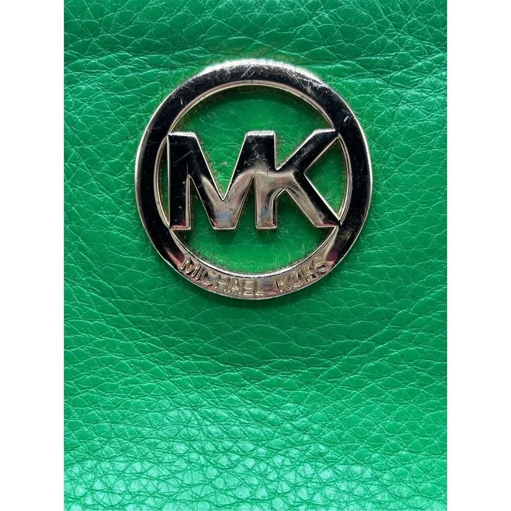Michael Kors Fulton Pebbled Leather‎ Wristlet Green